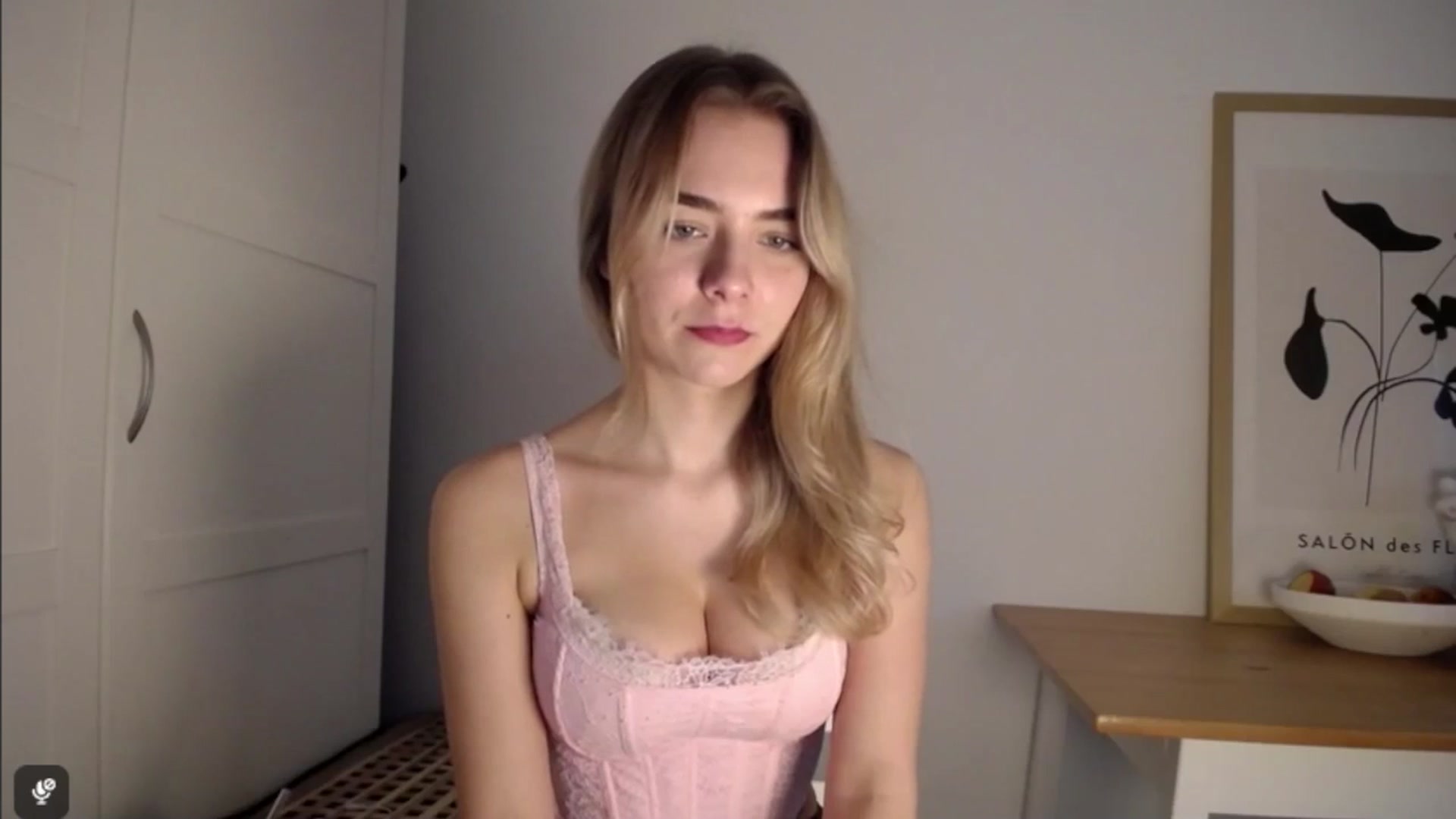 Gallery image thumbnail from Amy_4_U's myfreecams stream on, 10/22/2025, 15:28 image 12 of 20