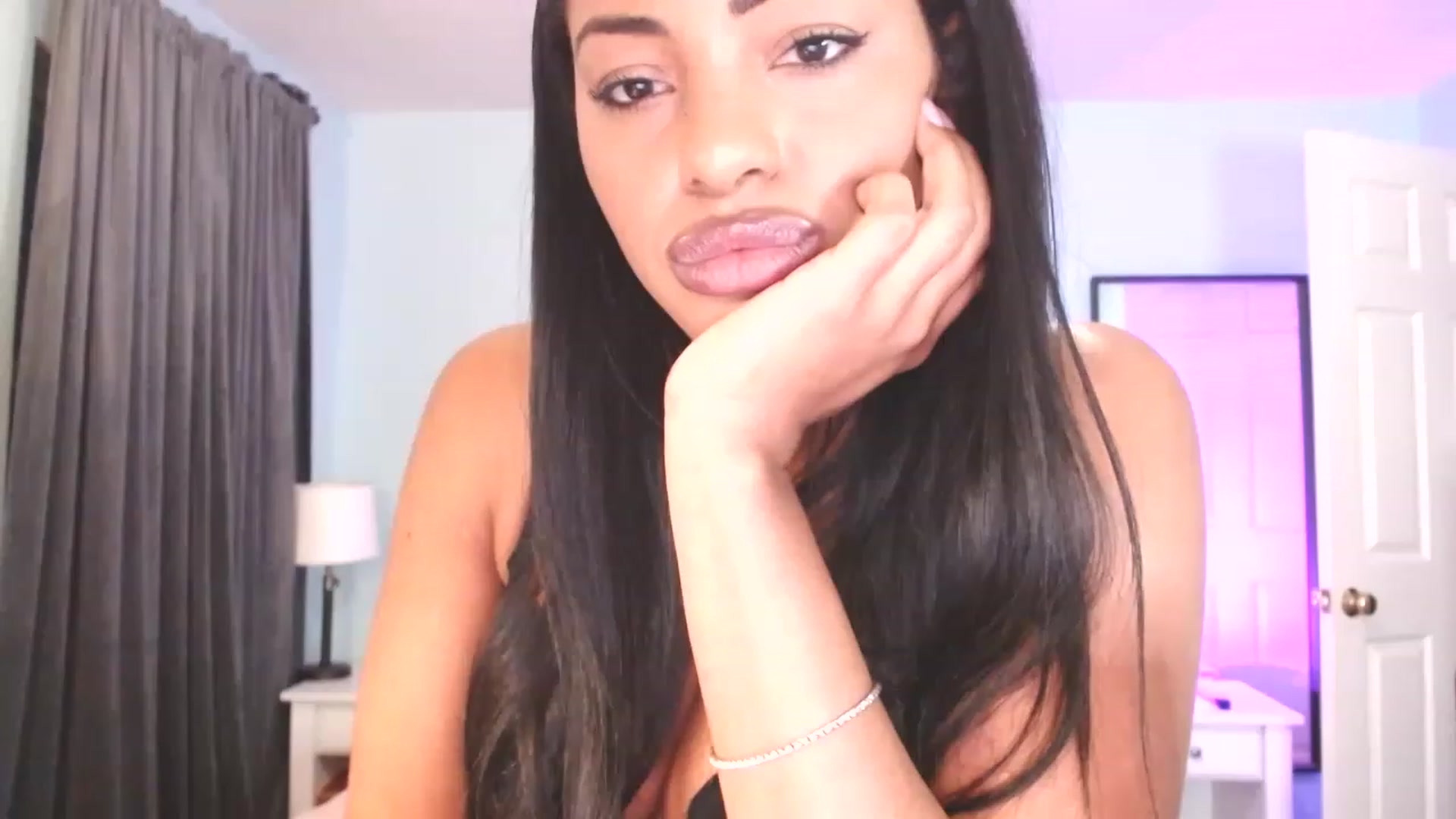 Gallery image thumbnail from Amy_Baby1's myfreecams stream on, 12/10/2022, 22:29 image 6 of 20