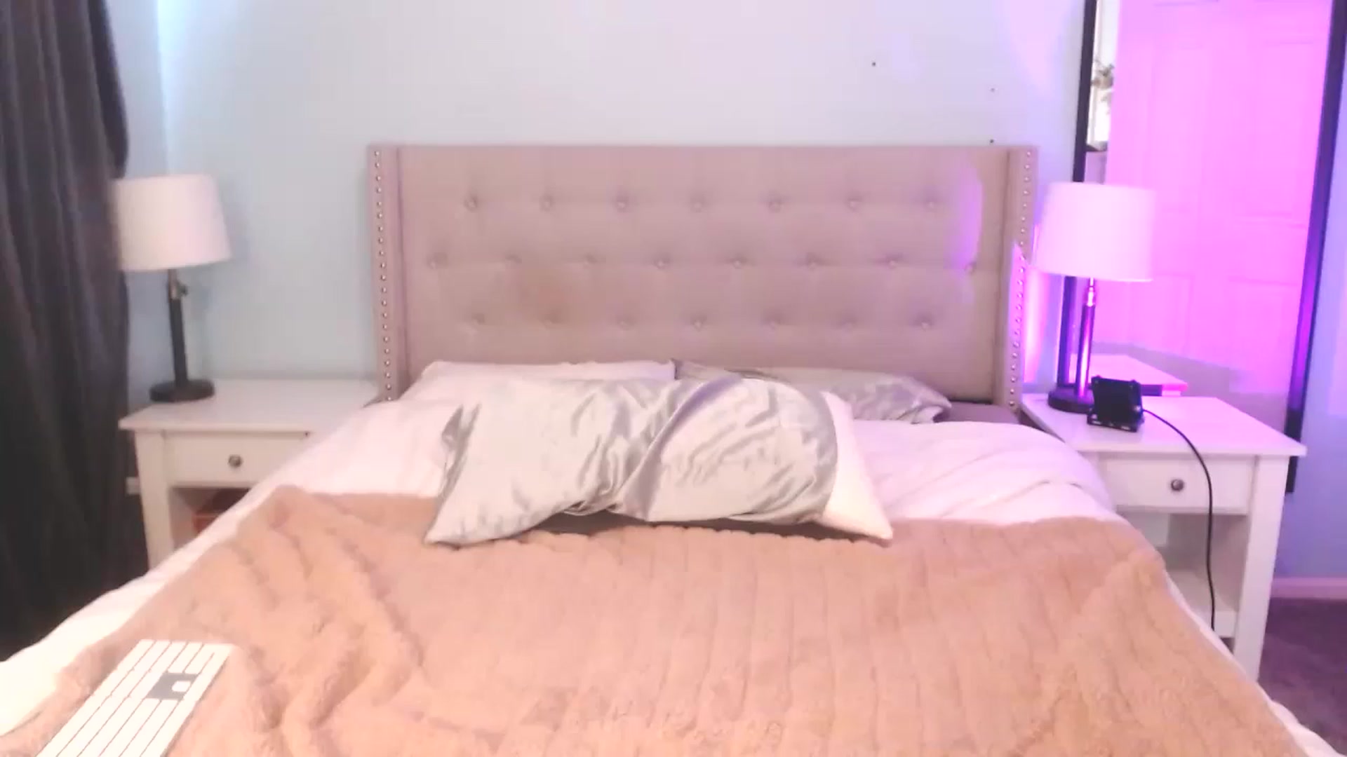 Gallery image thumbnail from Amy_Babyy's myfreecams stream on, 12/21/2022, 17:30 image 13 of 20