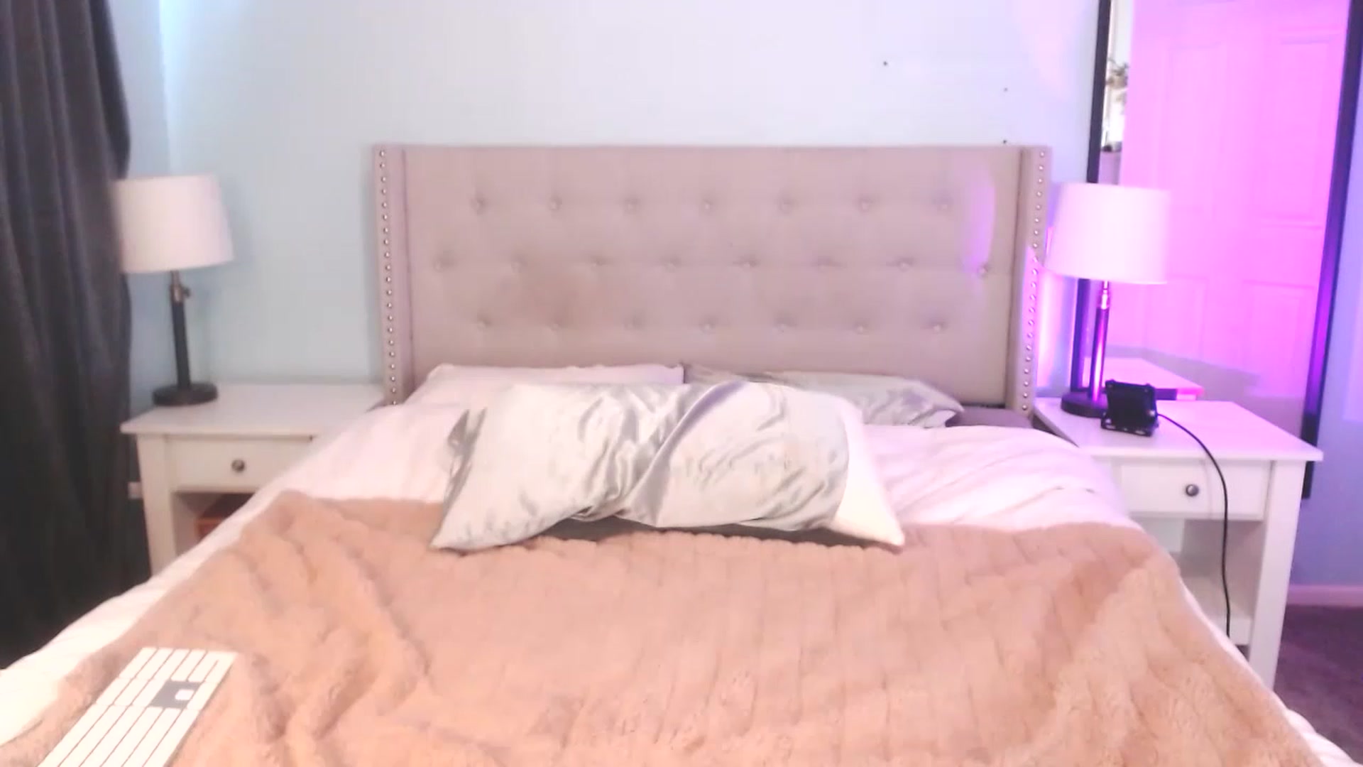 Gallery image thumbnail from Amy_Babyy's myfreecams stream on, 12/21/2022, 17:30 image 11 of 20