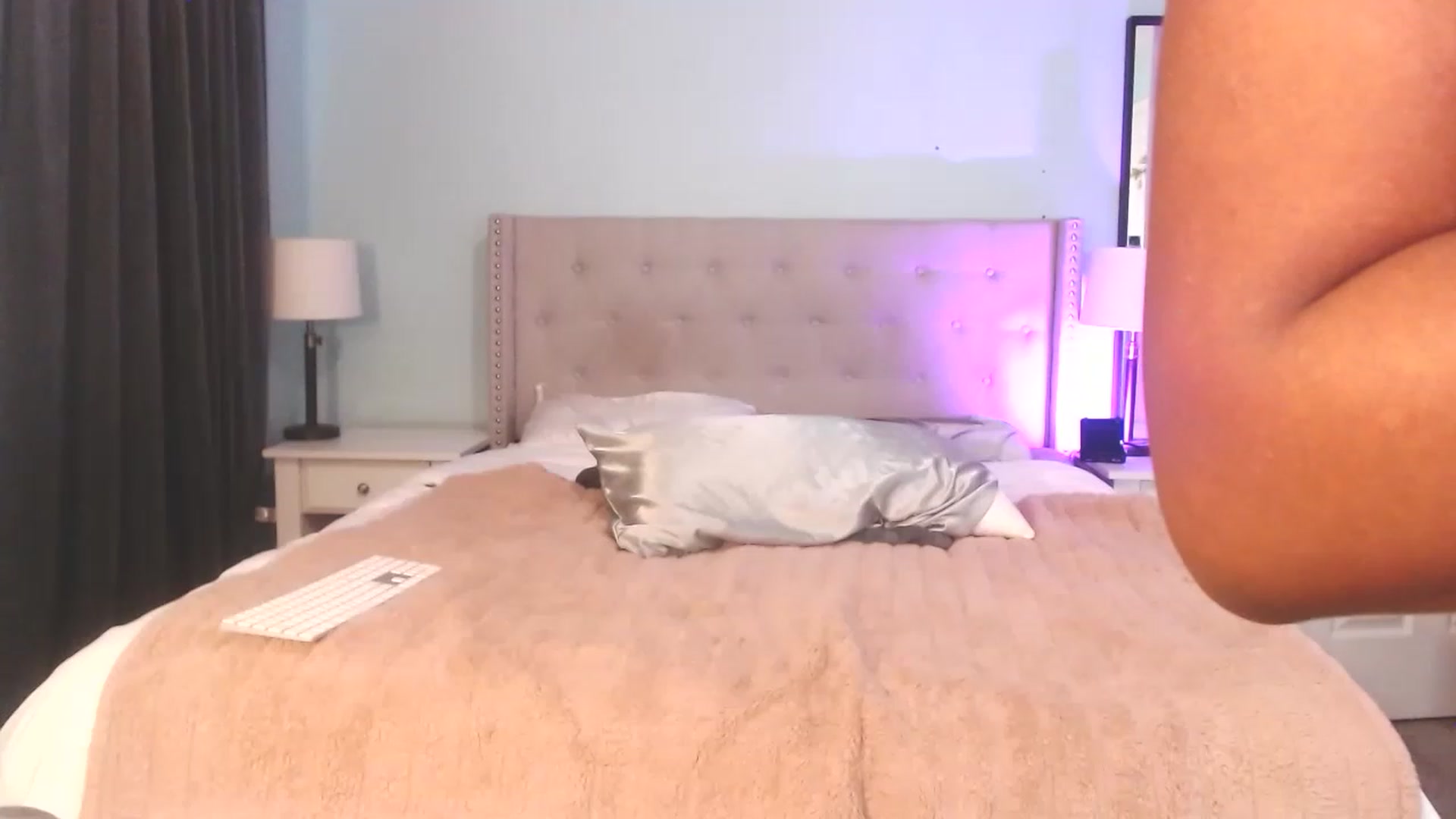 Gallery image thumbnail from Amy_Babyy's myfreecams stream on, 12/22/2022, 21:24 image 6 of 20