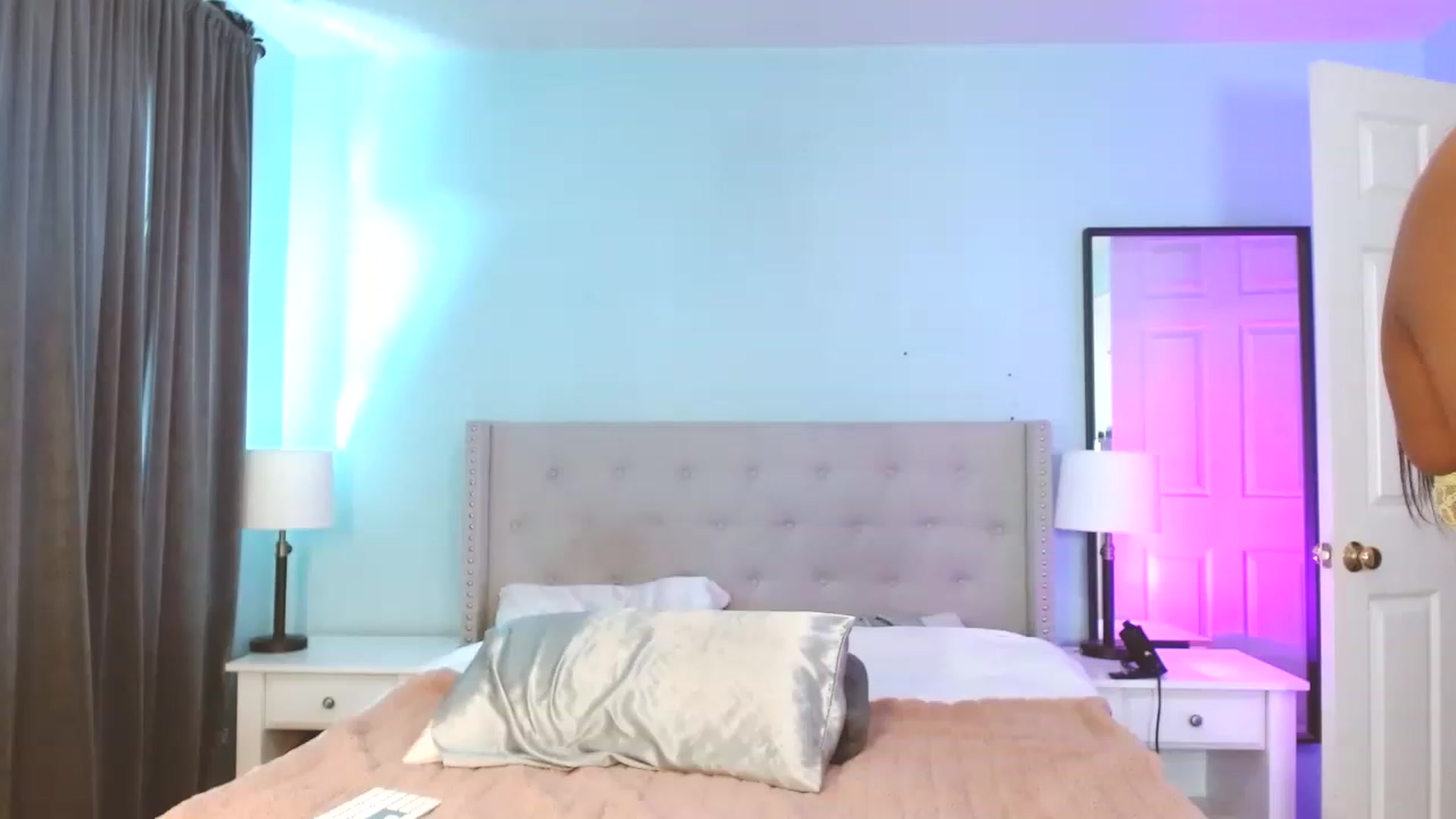 Gallery image thumbnail from Amy_Babyy's myfreecams stream on, 02/02/2023, 19:21 image 13 of 20