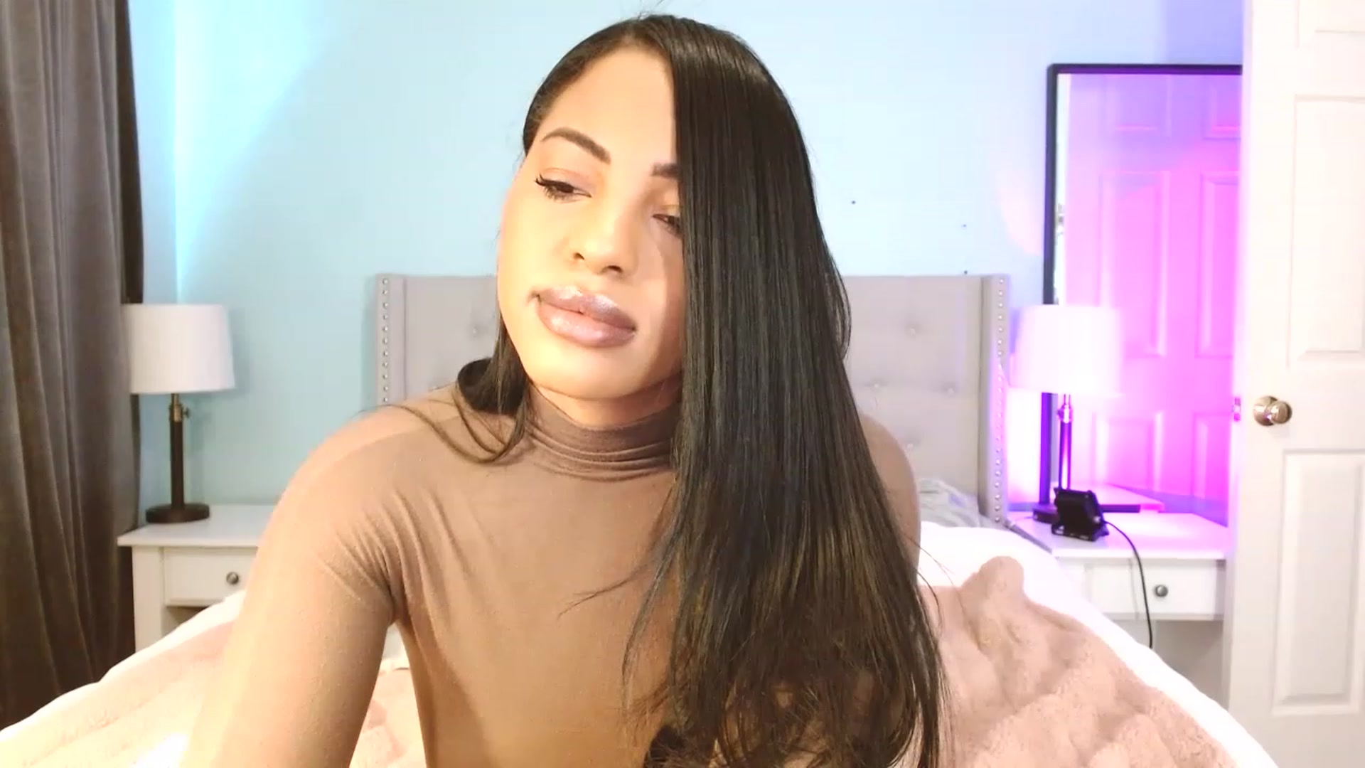 Gallery image thumbnail from Amy_Babyy's myfreecams stream on, 02/05/2023, 18:34 image 13 of 20