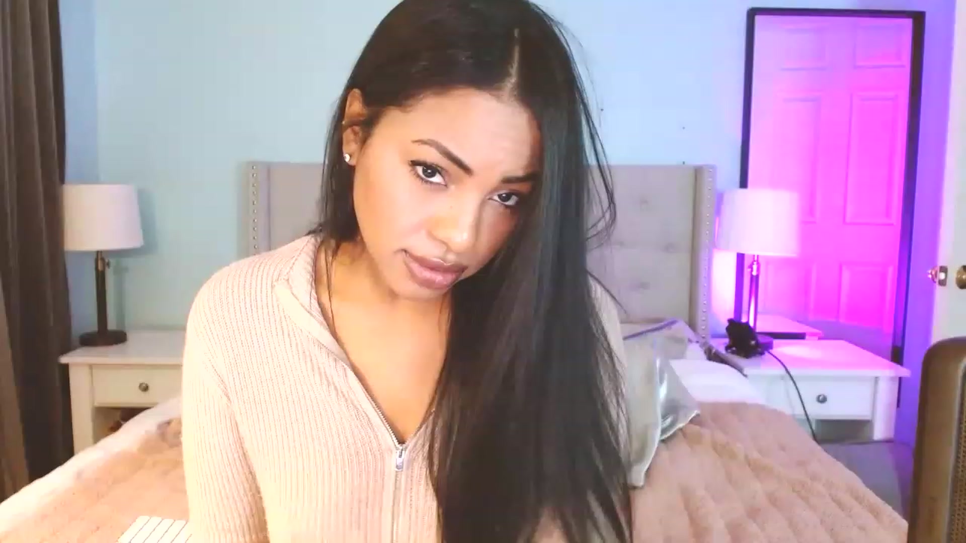 Gallery image thumbnail from Amy_Babyy's myfreecams stream on, 02/07/2023, 22:55 image 10 of 20