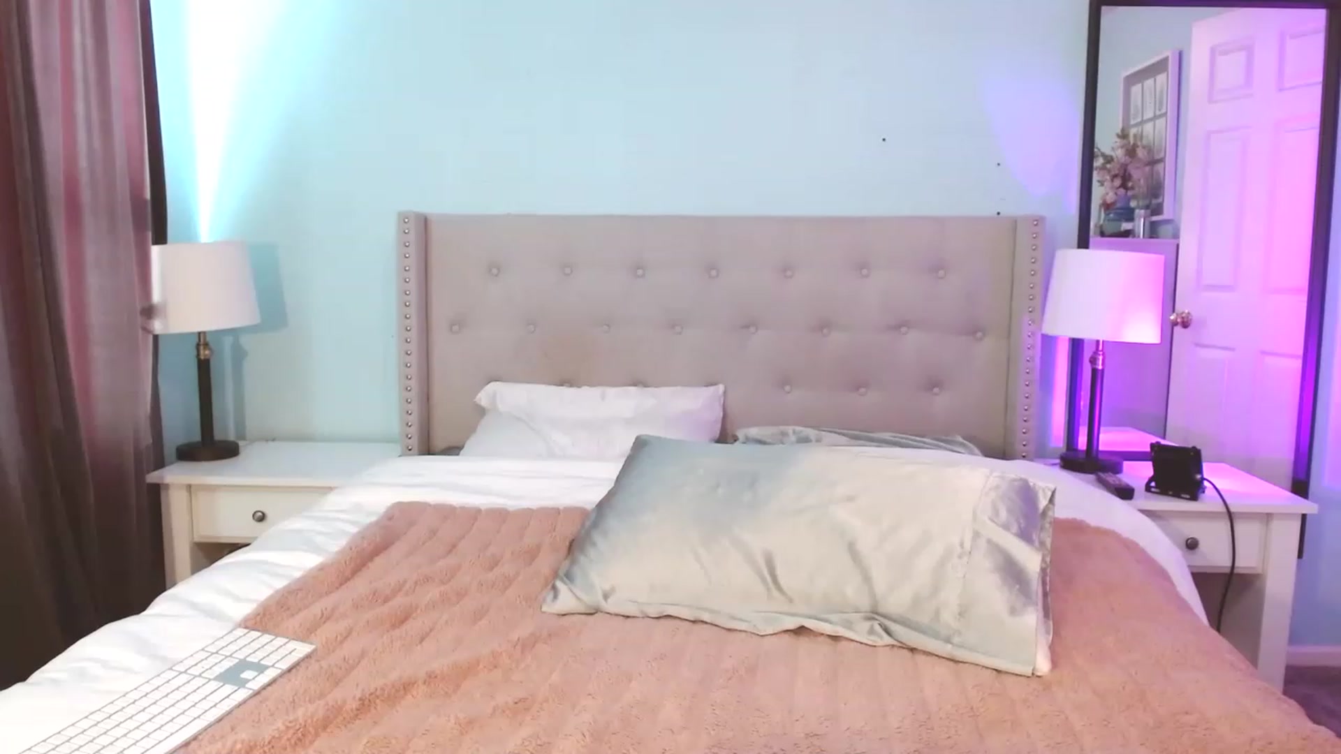 Gallery image thumbnail from Amy_Babyy's myfreecams stream on, 02/18/2023, 21:27 image 6 of 20