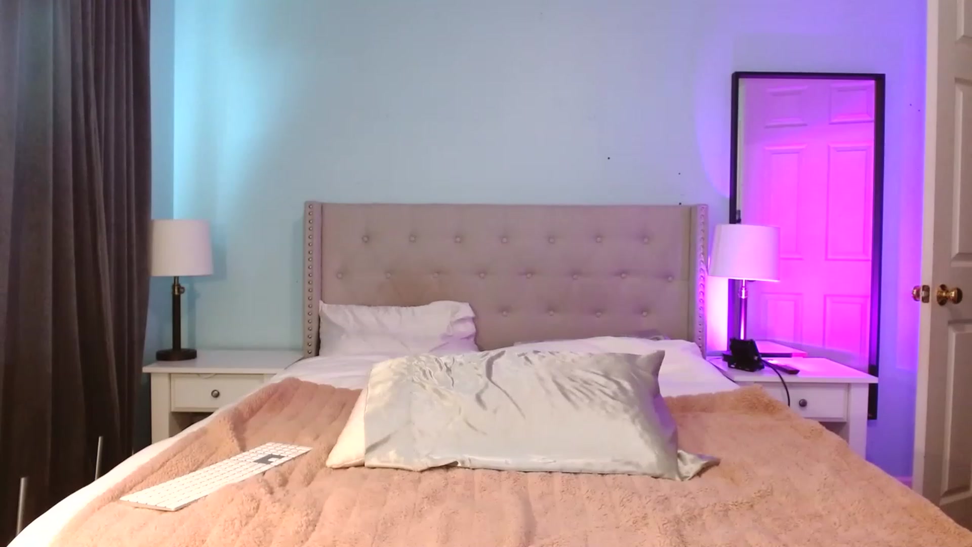 Gallery image thumbnail from Amy_Babyy's myfreecams stream on, 03/13/2023, 18:17 image 5 of 20