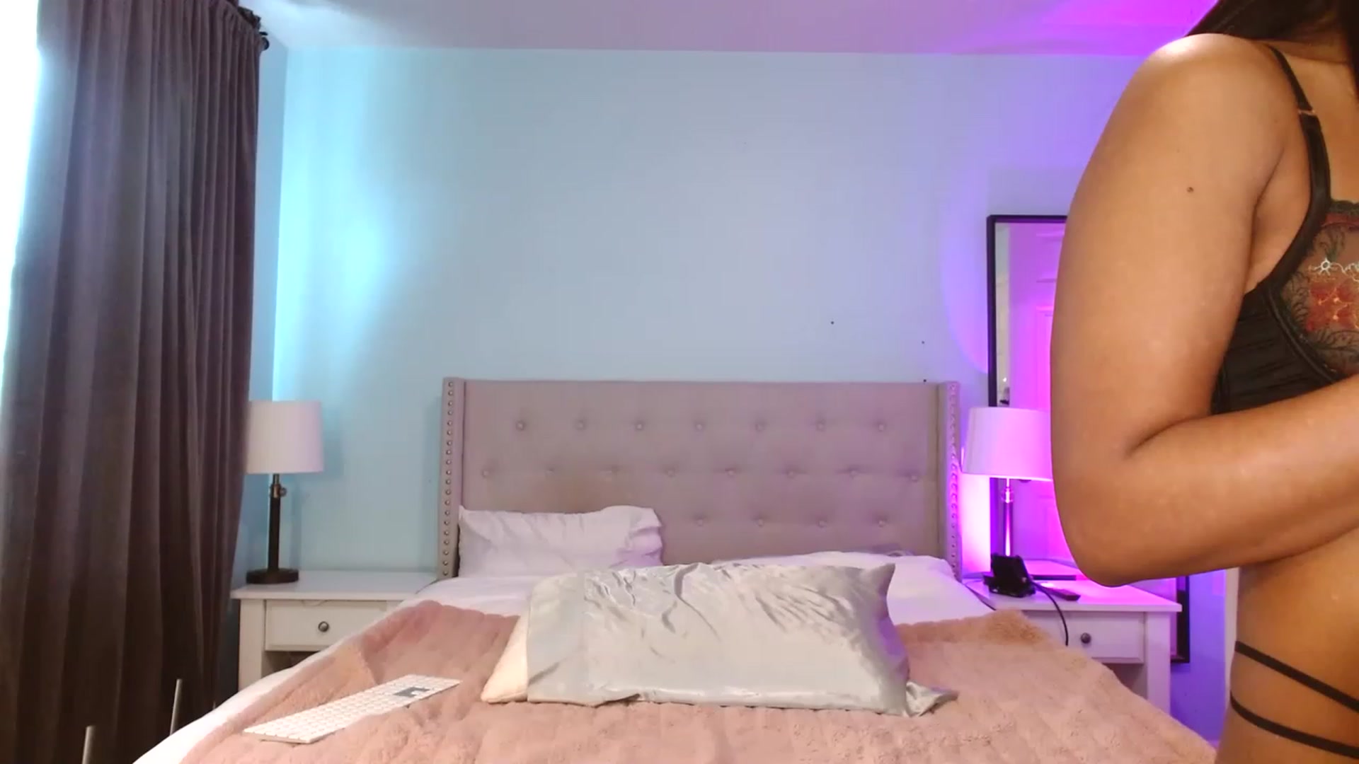 Gallery image thumbnail from Amy_Babyy's myfreecams stream on, 03/13/2023, 18:17 image 8 of 20