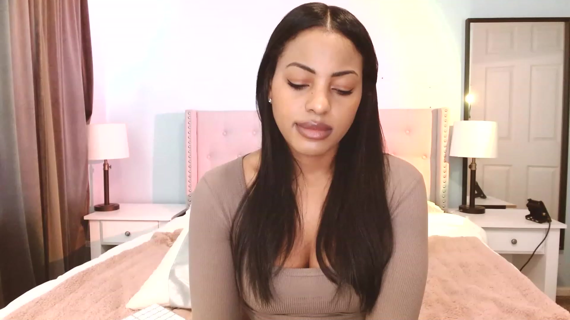 Gallery image thumbnail from Amy_Babyy's myfreecams stream on, 04/03/2023, 17:52 image 17 of 20