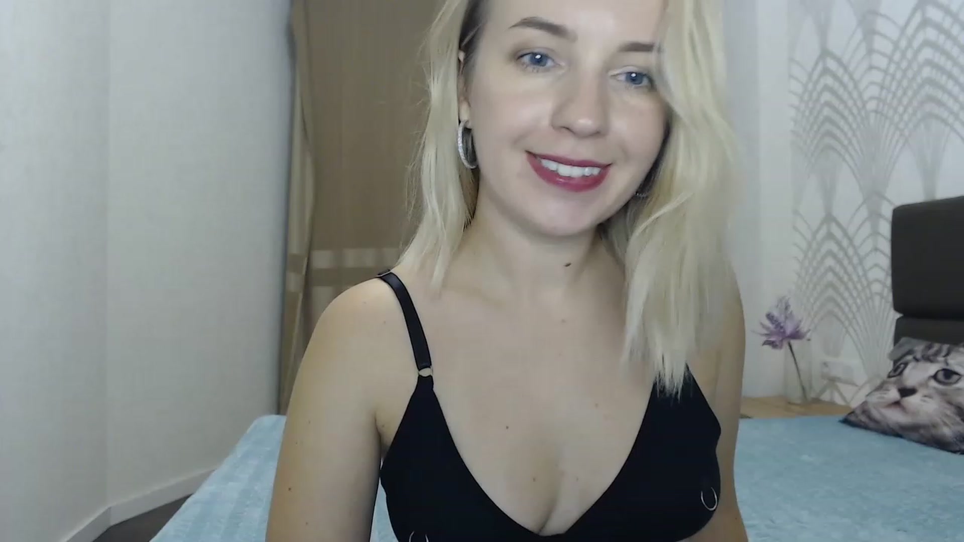 Gallery image thumbnail from Amy_CuteBambi's myfreecams stream on, 12/01/2022, 14:59 image 9 of 20