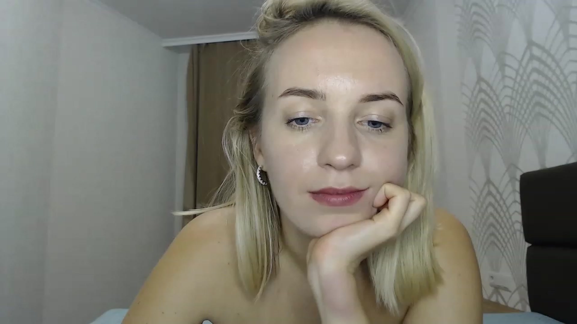 Gallery image thumbnail from Amy_CuteBambi's myfreecams stream on, 12/04/2022, 18:02 image 19 of 20