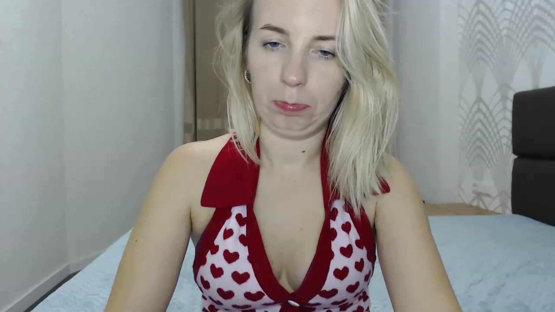 Gallery image thumbnail from Amy_CuteBambi's myfreecams stream on, 12/04/2022, 19:33 image 8 of 20
