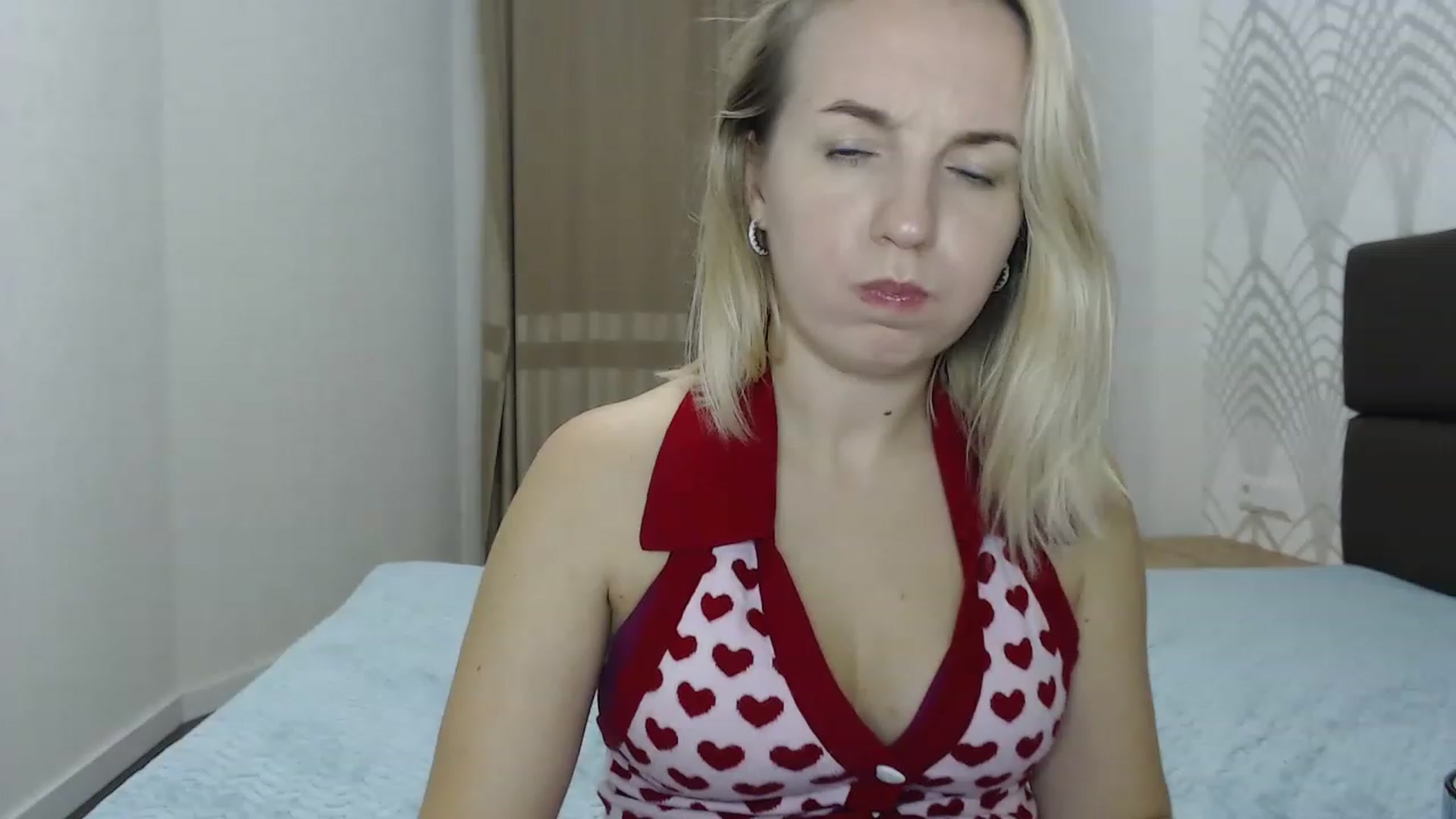 Gallery image thumbnail from Amy_CuteBambi's myfreecams stream on, 12/04/2022, 19:33 image 9 of 20