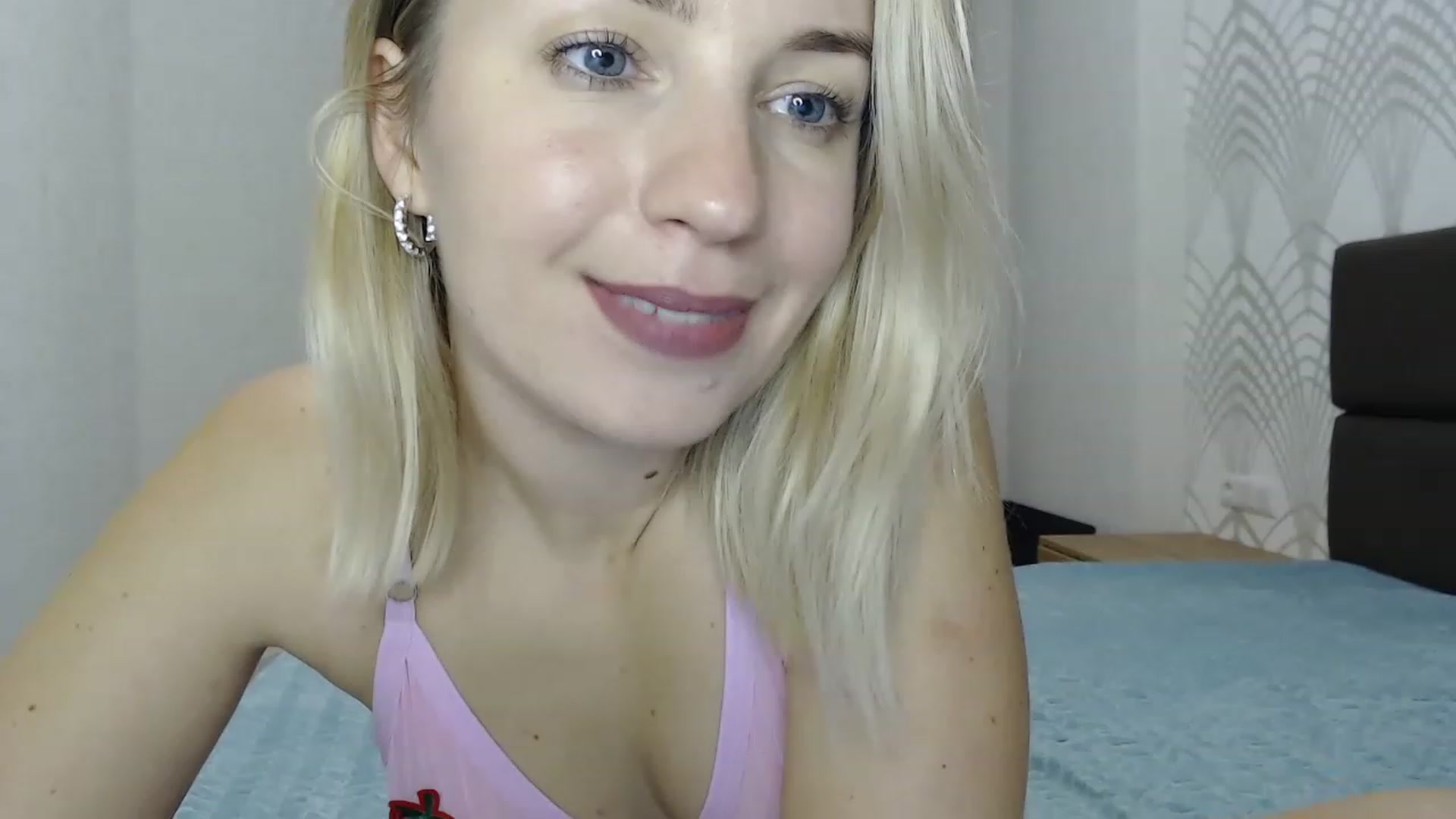 Gallery image thumbnail from Amy_CuteBambi's myfreecams stream on, 12/07/2022, 17:41 image 20 of 20