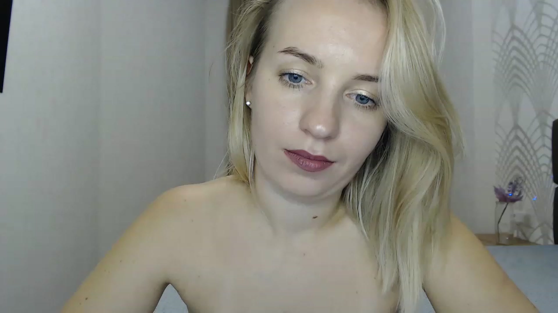 Gallery image thumbnail from Amy_CuteBambi's myfreecams stream on, 12/15/2022, 16:03 image 19 of 20