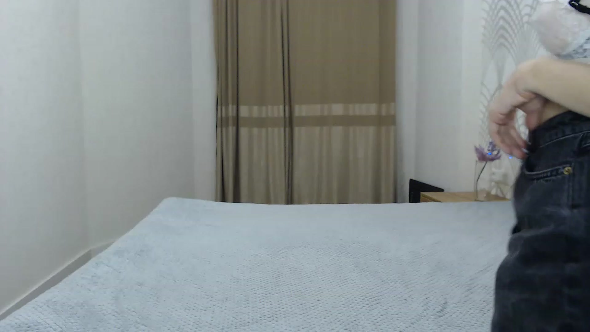 Gallery image thumbnail from Amy_CuteBambi's myfreecams stream on, 12/15/2022, 18:31 image 4 of 20