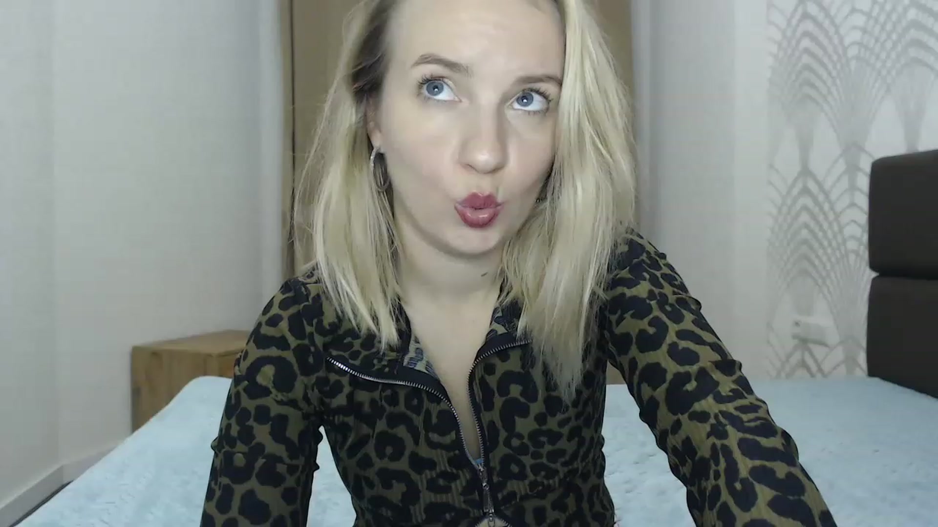 Gallery image thumbnail from Amy_CuteBambi's myfreecams stream on, 01/28/2023, 19:44 image 14 of 20