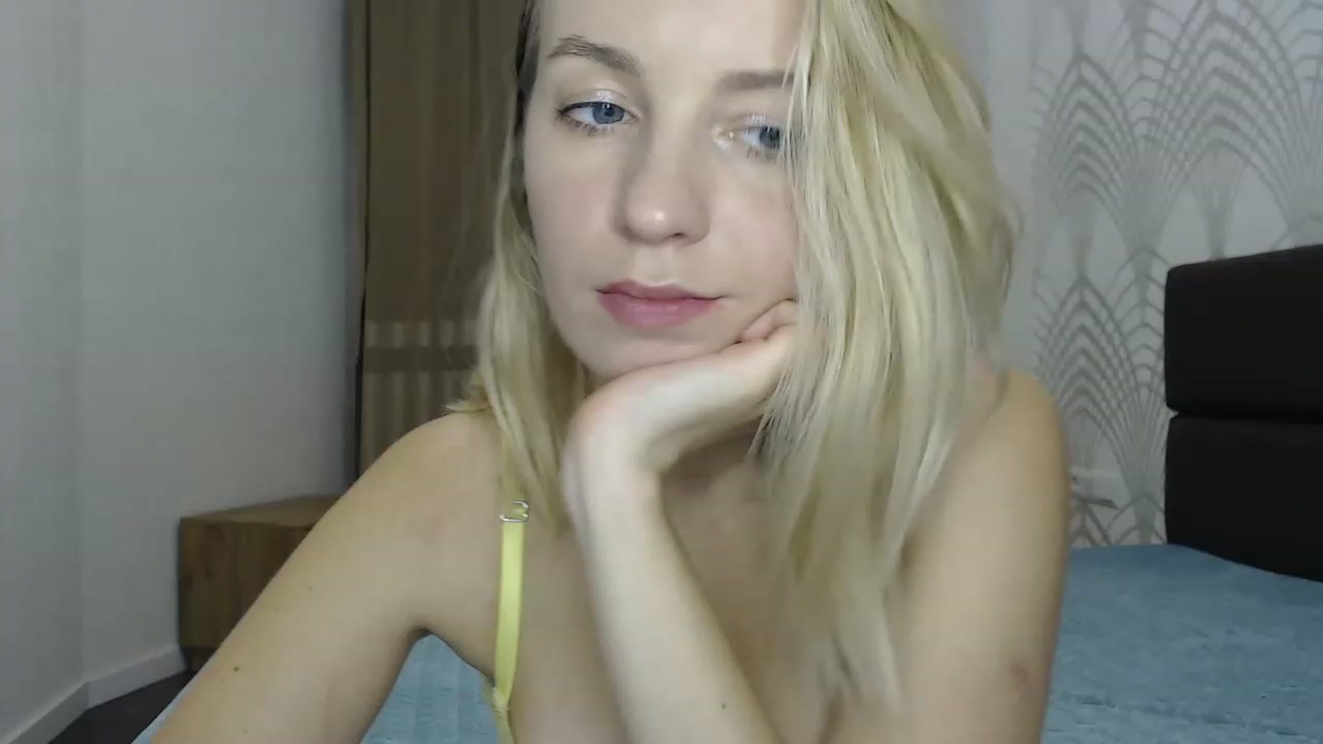 Gallery image thumbnail from Amy_CuteBambi's myfreecams stream on, 01/29/2023, 18:11 image 11 of 20