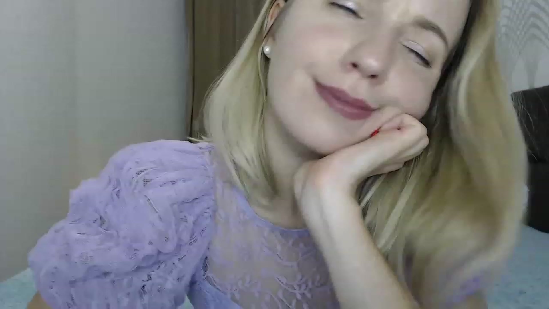 Gallery image thumbnail from Amy_CuteBambi's myfreecams stream on, 01/31/2023, 19:29 image 5 of 20