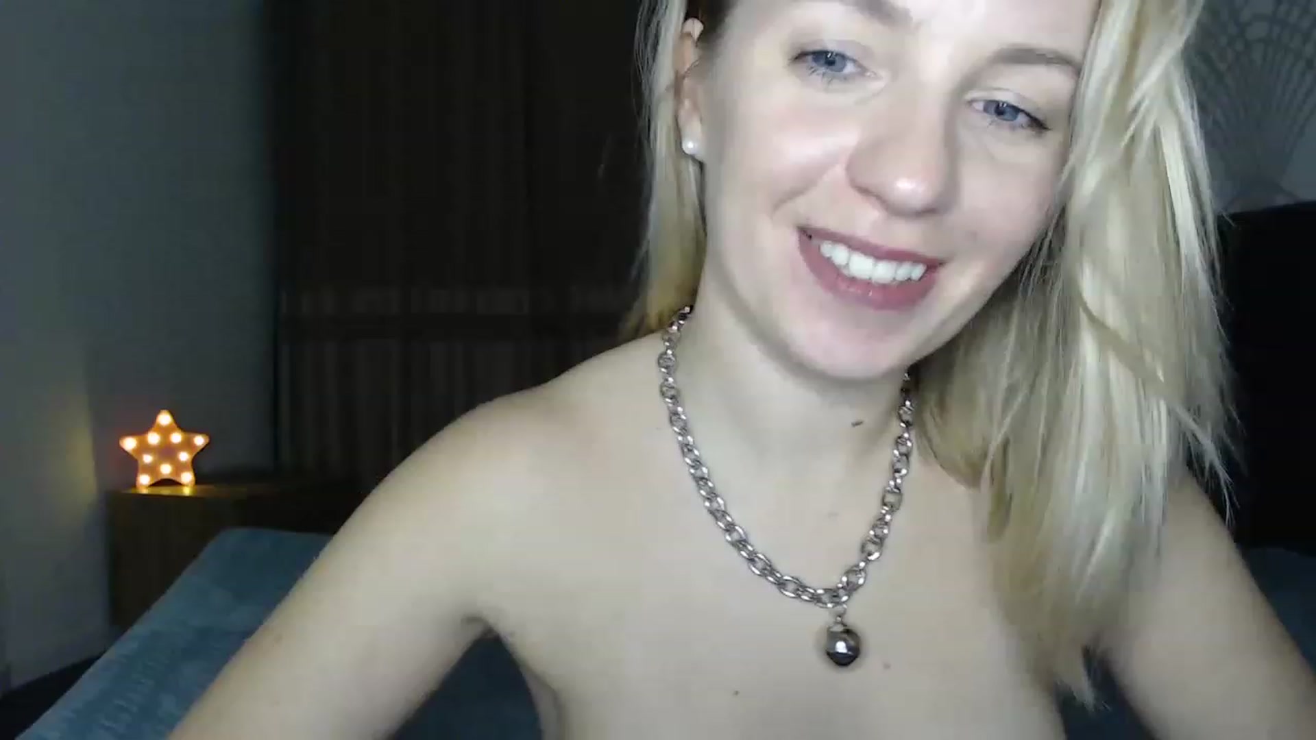 Gallery image thumbnail from Amy_CuteBambi's myfreecams stream on, 02/01/2023, 20:36 image 11 of 20