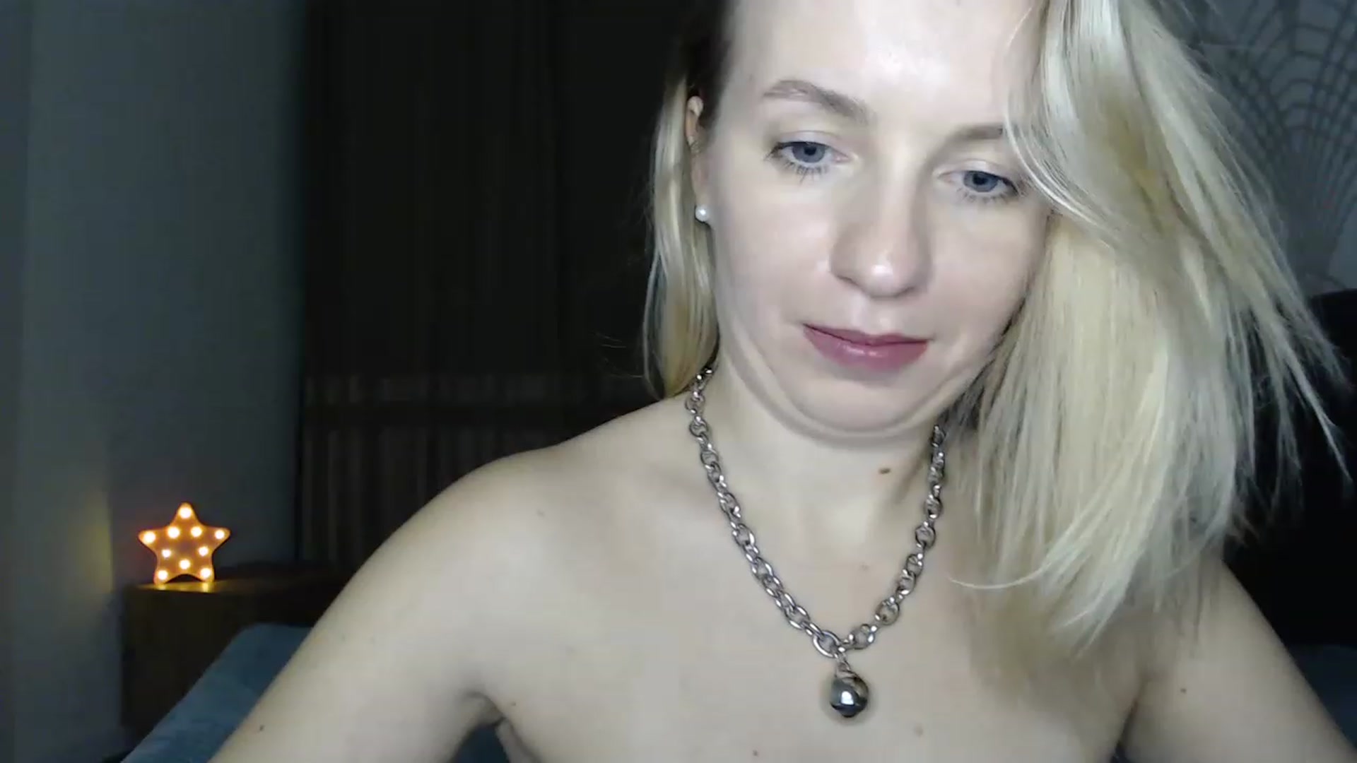 Gallery image thumbnail from Amy_CuteBambi's myfreecams stream on, 02/01/2023, 20:36 image 15 of 20