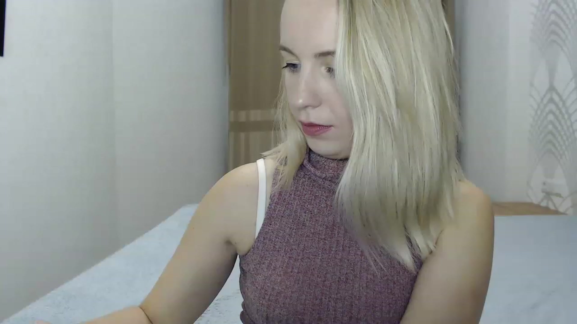 Gallery image thumbnail from Amy_CuteBambi's myfreecams stream on, 02/04/2023, 18:08 image 8 of 20