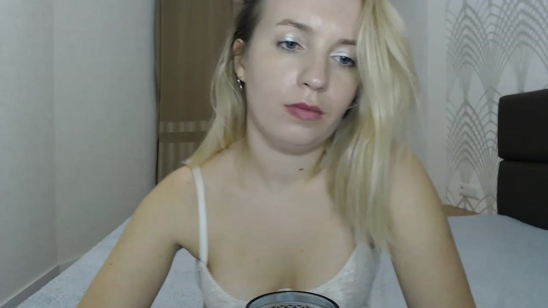 Gallery image thumbnail from Amy_CuteBambi's myfreecams stream on, 02/06/2023, 20:43 image 3 of 20