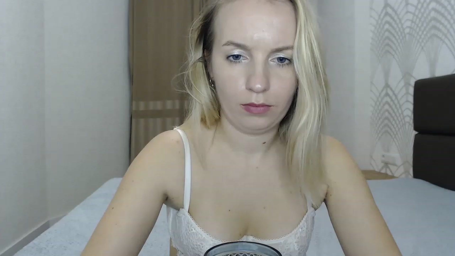 Gallery image thumbnail from Amy_CuteBambi's myfreecams stream on, 02/06/2023, 20:43 image 2 of 20