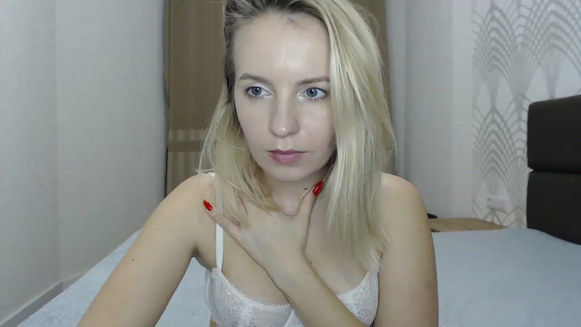 Gallery image thumbnail from Amy_CuteBambi's myfreecams stream on, 02/06/2023, 20:43 image 5 of 20
