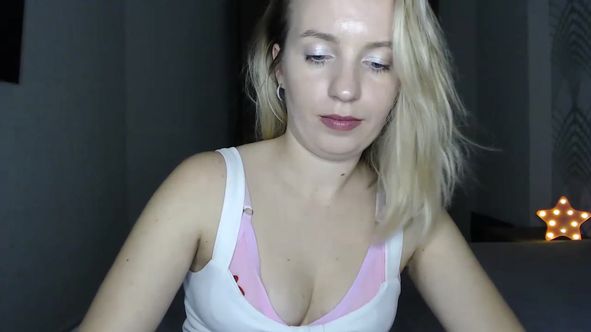 Gallery image thumbnail from Amy_CuteBambi's myfreecams stream on, 02/10/2023, 16:08 image 19 of 20