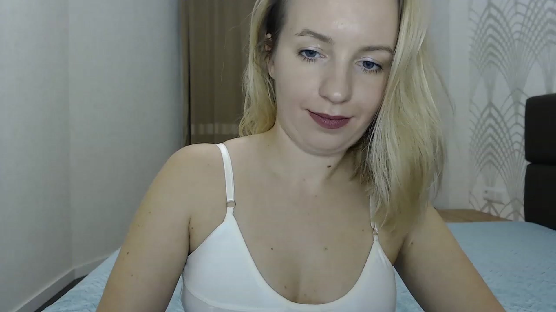 Gallery image thumbnail from Amy_CuteBambi's myfreecams stream on, 02/11/2023, 16:48 image 13 of 20
