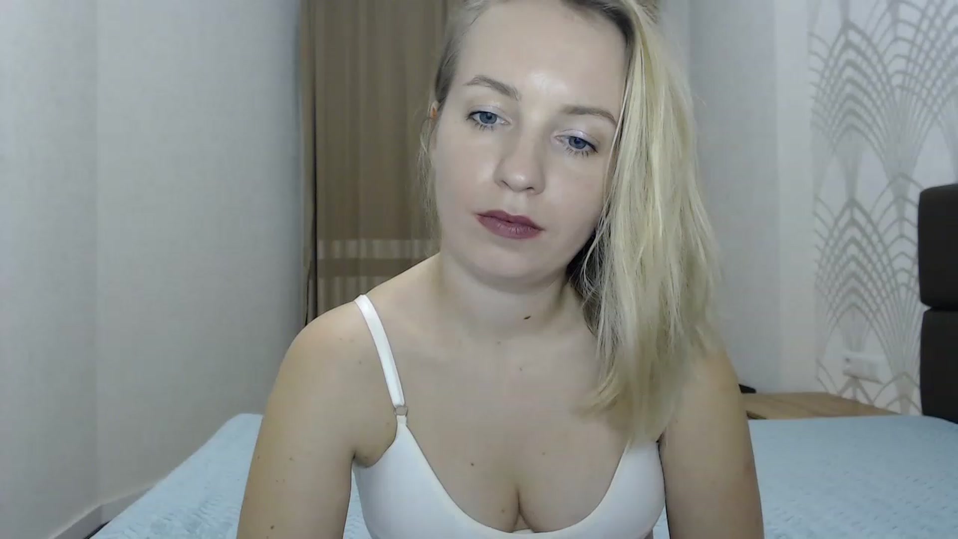 Gallery image thumbnail from Amy_CuteBambi's myfreecams stream on, 02/11/2023, 17:56 image 17 of 20
