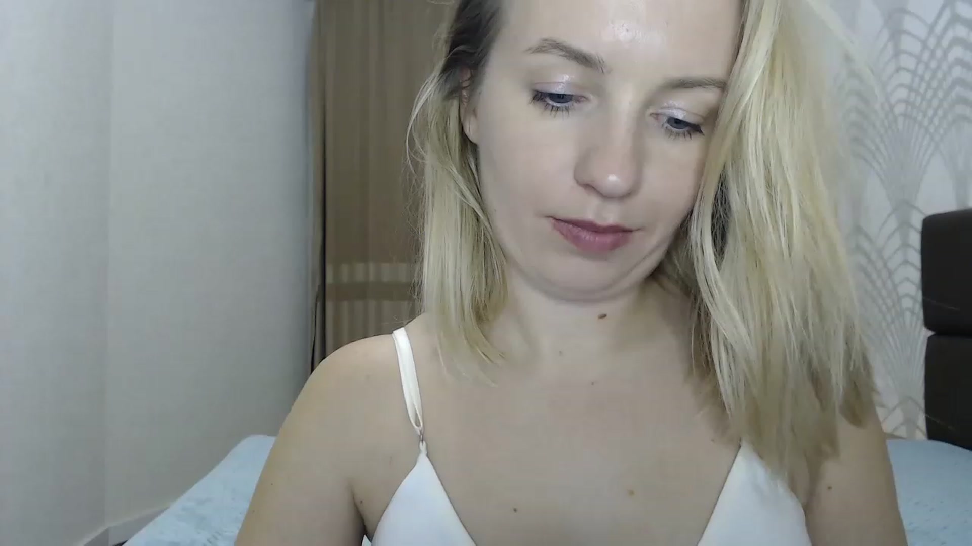 Gallery image thumbnail from Amy_CuteBambi's myfreecams stream on, 02/11/2023, 19:51 image 20 of 20
