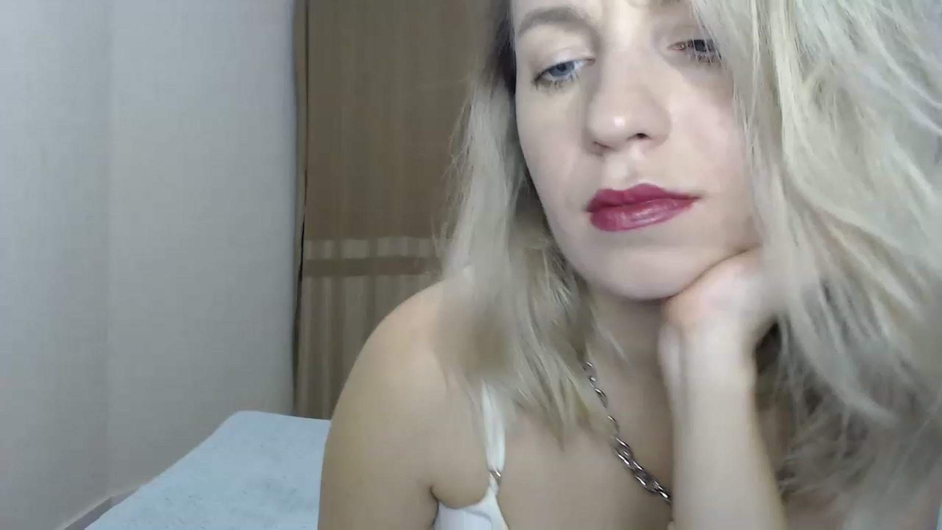 Gallery image thumbnail from Amy_CuteBambi's myfreecams stream on, 02/13/2023, 19:50 image 4 of 20