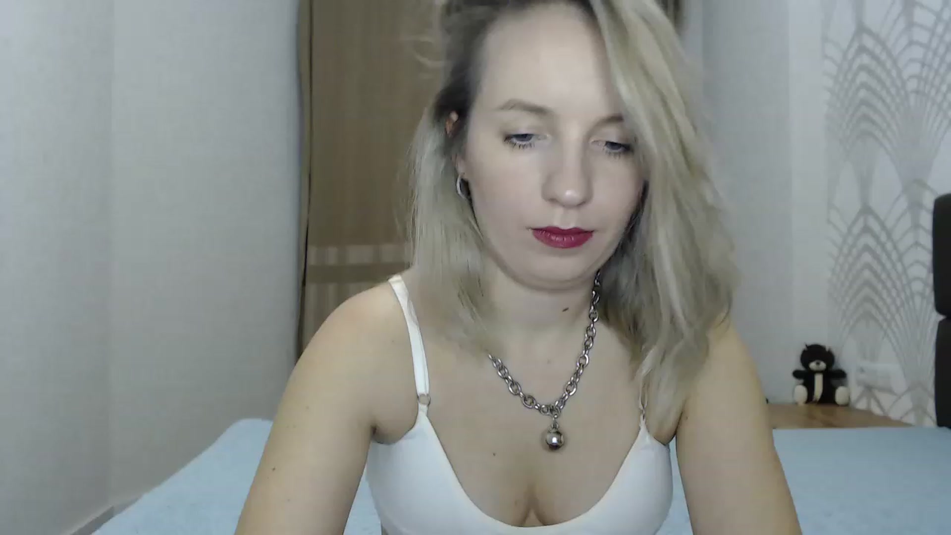 Gallery image thumbnail from Amy_CuteBambi's myfreecams stream on, 02/13/2023, 19:50 image 2 of 20