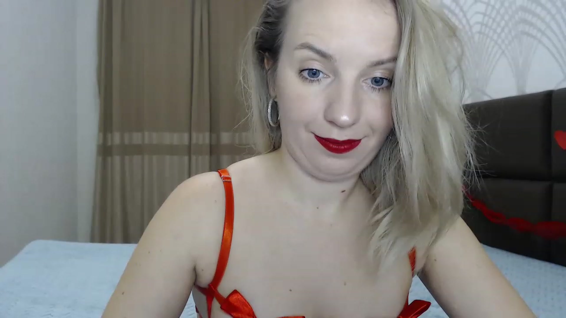 Gallery image thumbnail from Amy_CuteBambi's myfreecams stream on, 02/14/2023, 19:14 image 12 of 20