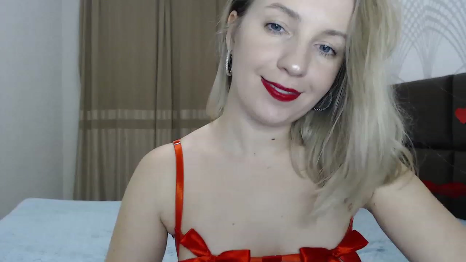 Gallery image thumbnail from Amy_CuteBambi's myfreecams stream on, 02/14/2023, 19:14 image 4 of 20