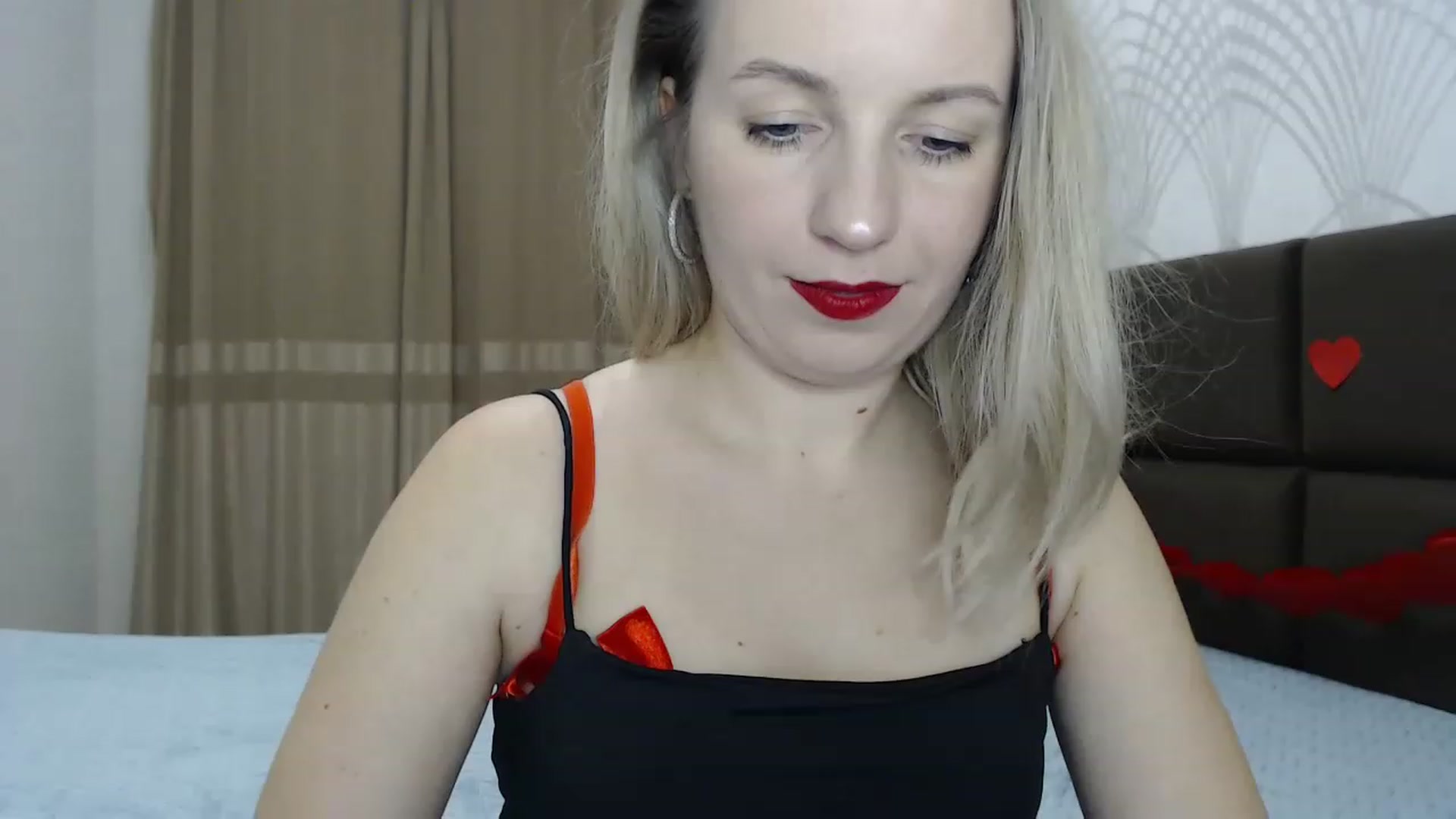 Gallery image thumbnail from Amy_CuteBambi's myfreecams stream on, 02/14/2023, 19:14 image 1 of 20
