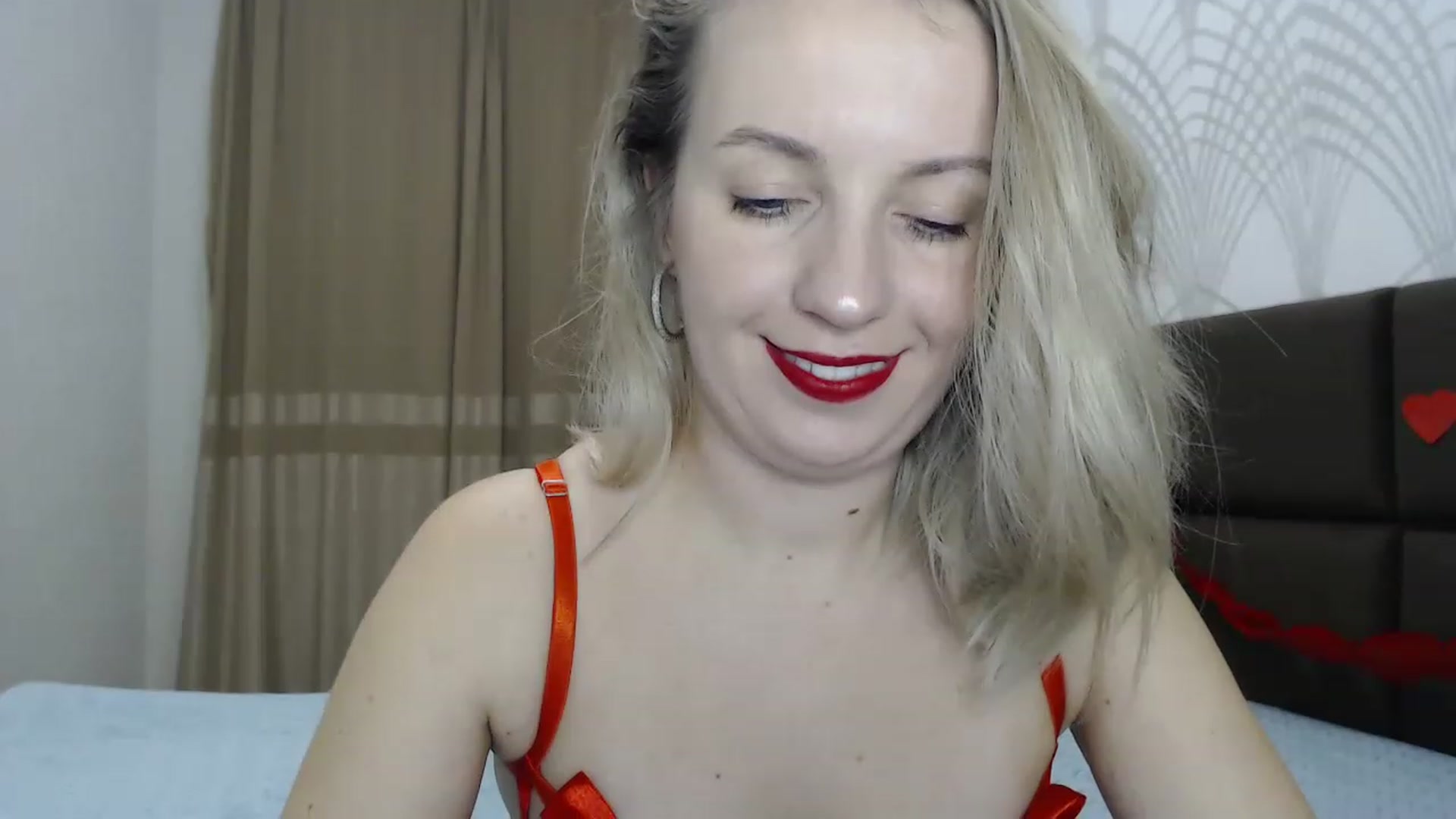 Gallery image thumbnail from Amy_CuteBambi's myfreecams stream on, 02/14/2023, 19:14 image 13 of 20