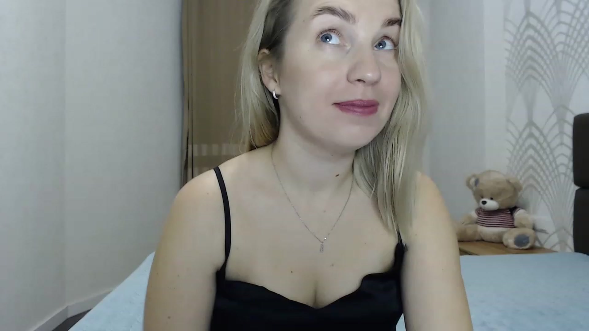Gallery image thumbnail from Amy_CuteBambi's myfreecams stream on, 02/17/2023, 17:54 image 12 of 20