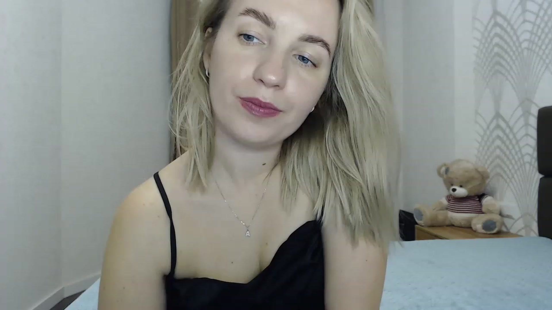 Gallery image thumbnail from Amy_CuteBambi's myfreecams stream on, 02/17/2023, 17:54 image 3 of 20