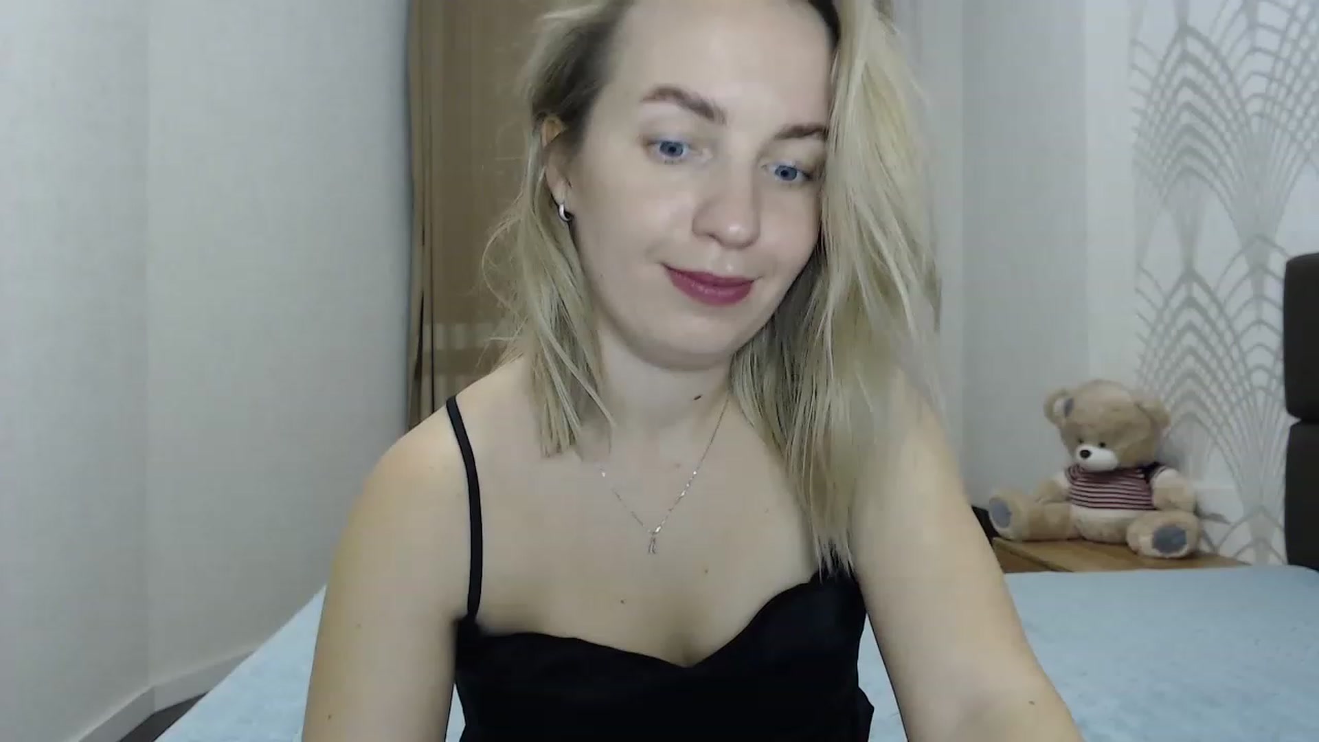 Gallery image thumbnail from Amy_CuteBambi's myfreecams stream on, 02/17/2023, 17:54 image 19 of 20