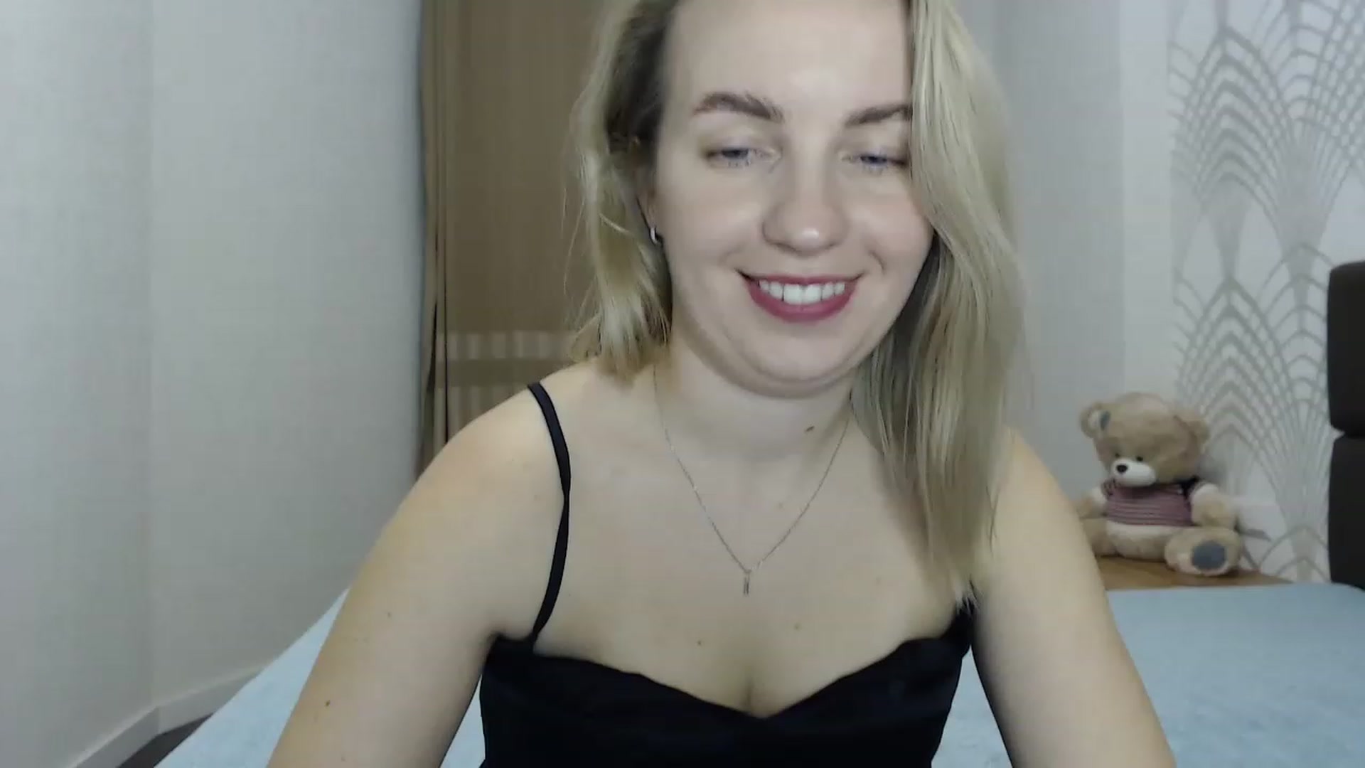 Gallery image thumbnail from Amy_CuteBambi's myfreecams stream on, 02/17/2023, 17:54 image 10 of 20
