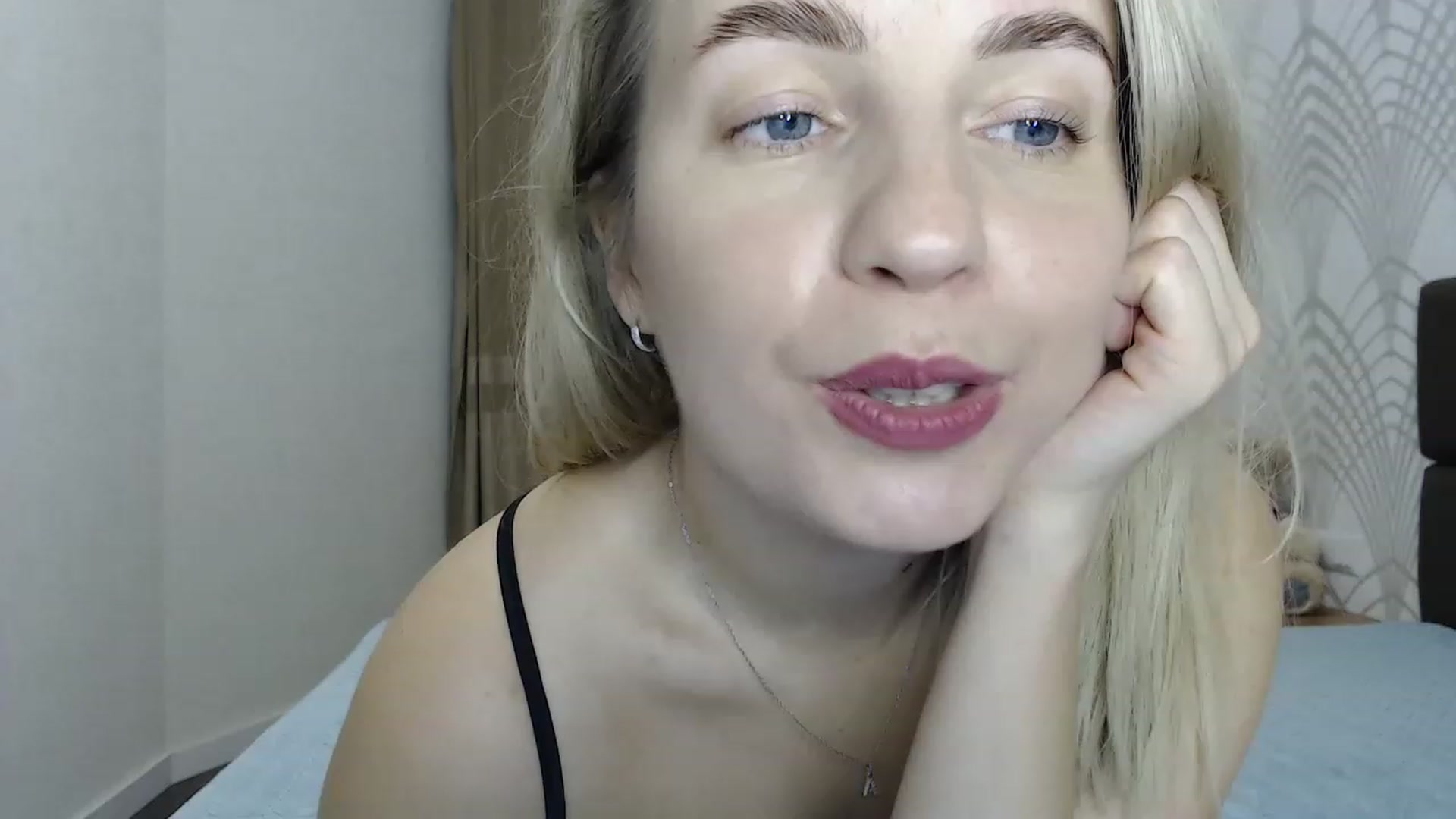 Gallery image thumbnail from Amy_CuteBambi's myfreecams stream on, 02/17/2023, 17:54 image 17 of 20