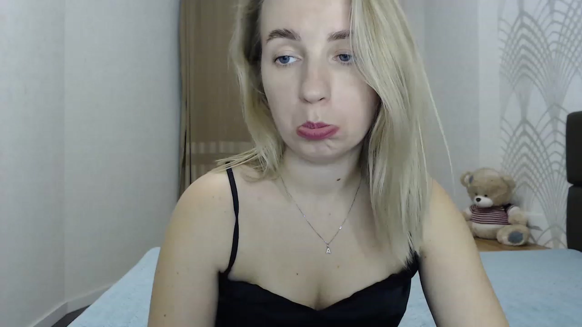 Gallery image thumbnail from Amy_CuteBambi's myfreecams stream on, 02/17/2023, 17:54 image 8 of 20