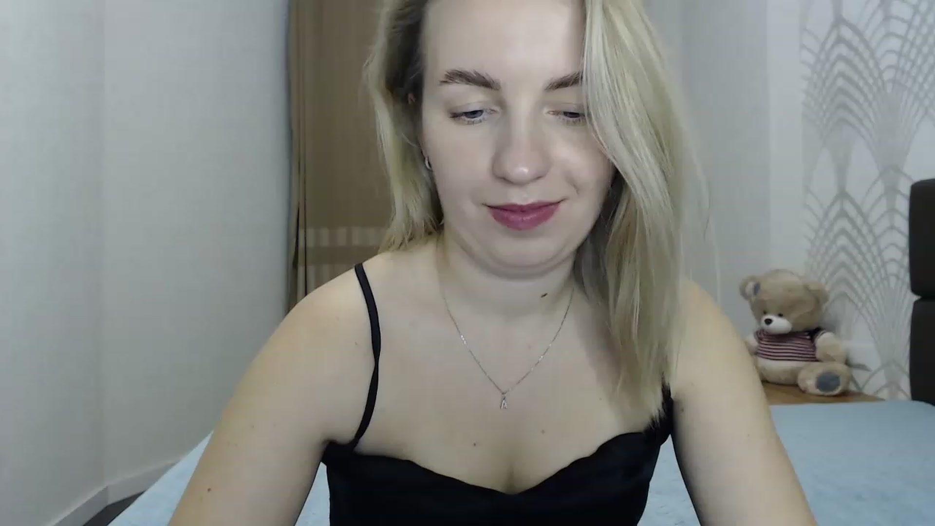 Gallery image thumbnail from Amy_CuteBambi's myfreecams stream on, 02/17/2023, 17:54 image 7 of 20