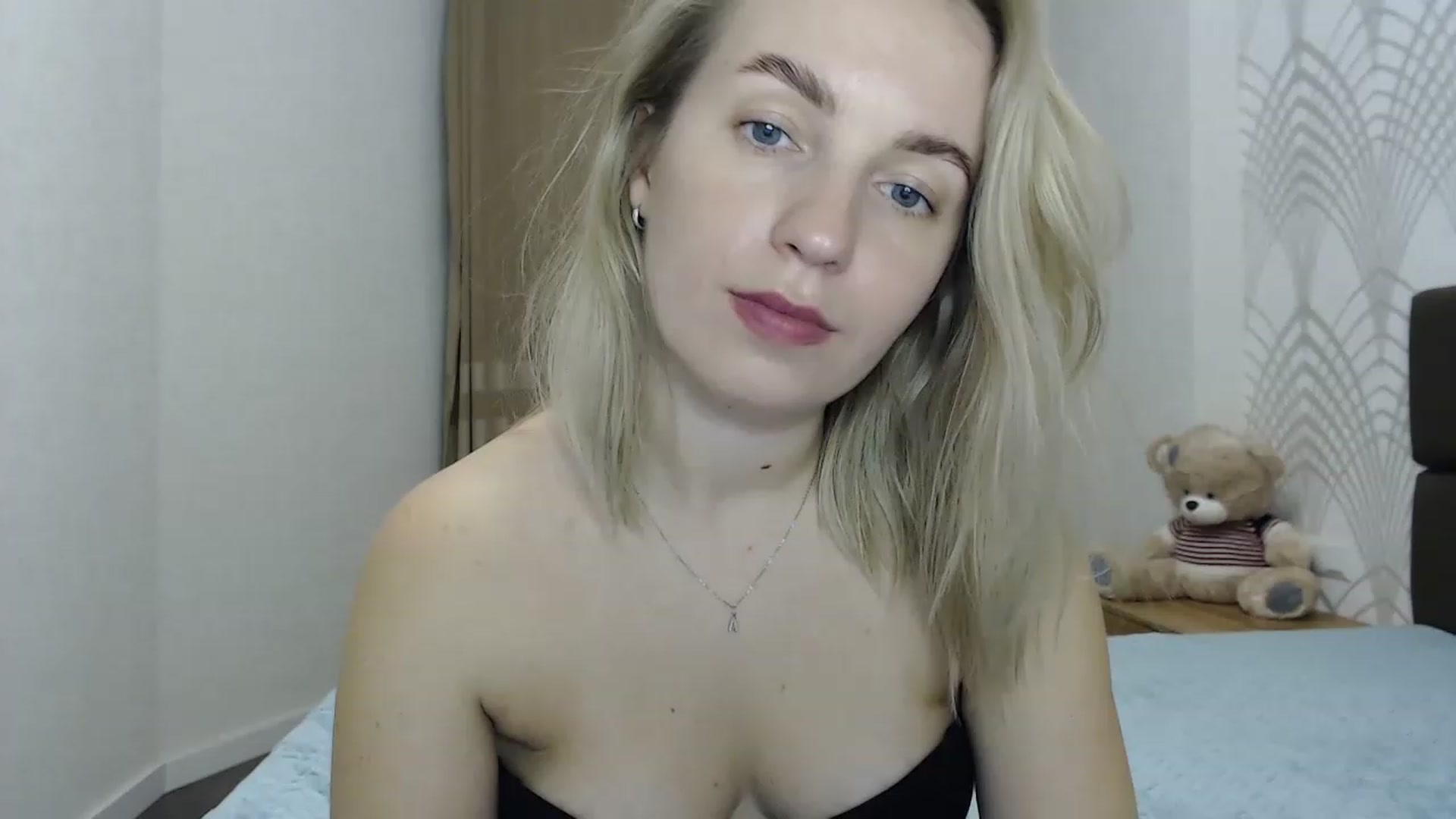 Gallery image thumbnail from Amy_CuteBambi's myfreecams stream on, 02/17/2023, 19:51 image 18 of 20