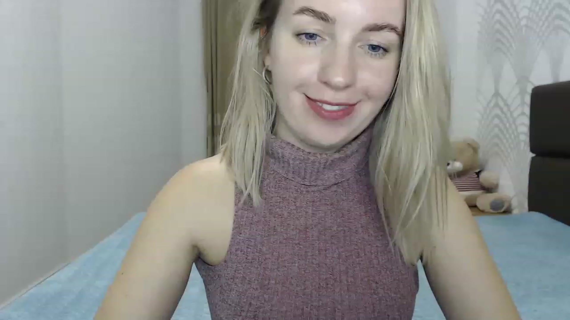 Gallery image thumbnail from Amy_CuteBambi's myfreecams stream on, 02/18/2023, 19:50 image 11 of 20