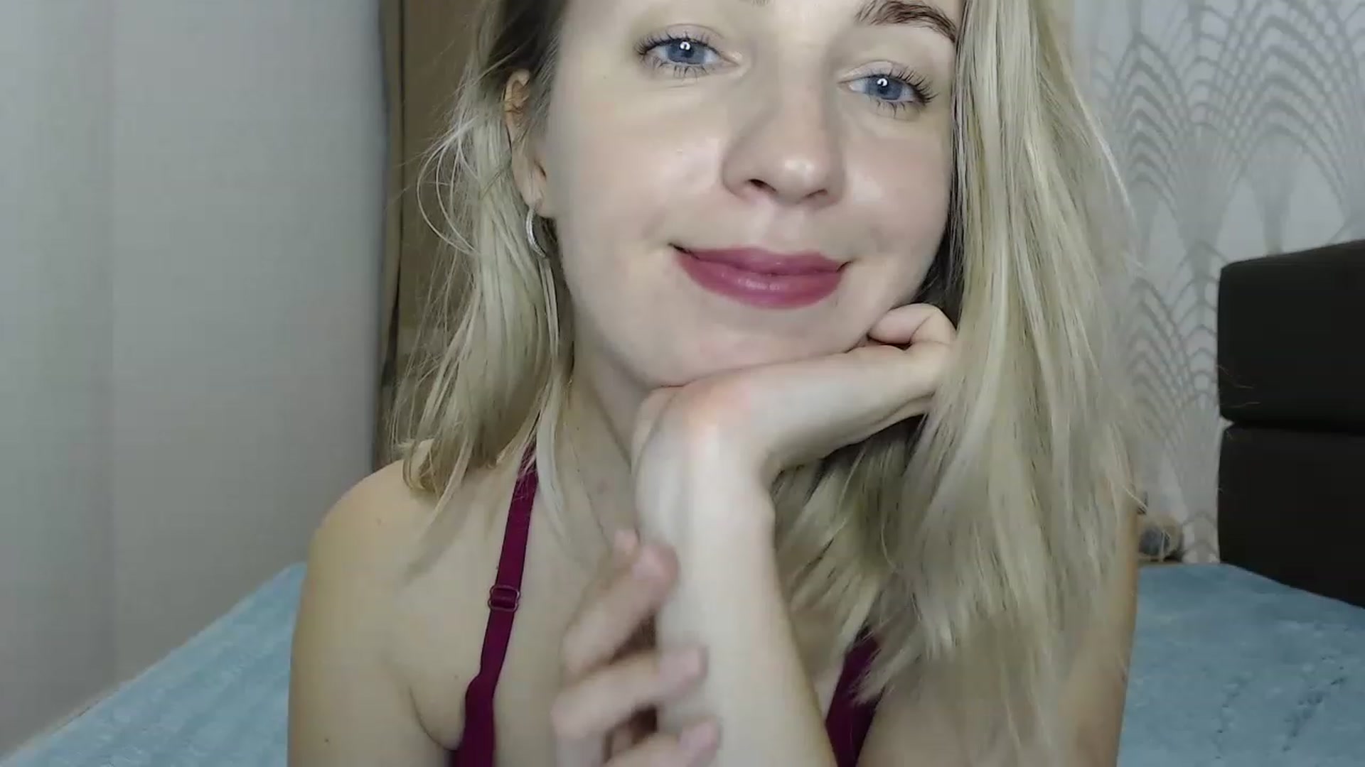 Gallery image thumbnail from Amy_CuteBambi's myfreecams stream on, 02/19/2023, 17:26 image 15 of 20