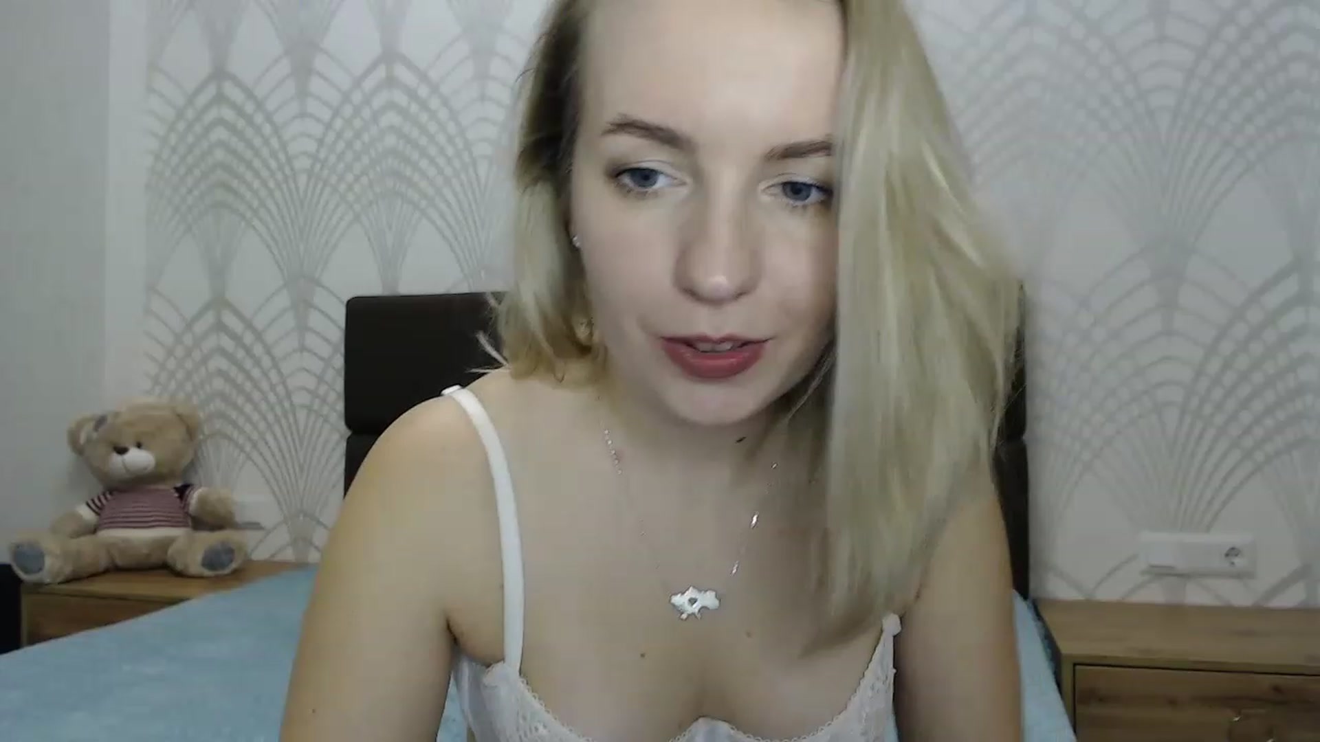 Gallery image thumbnail from Amy_CuteBambi's myfreecams stream on, 02/20/2023, 18:12 image 18 of 20