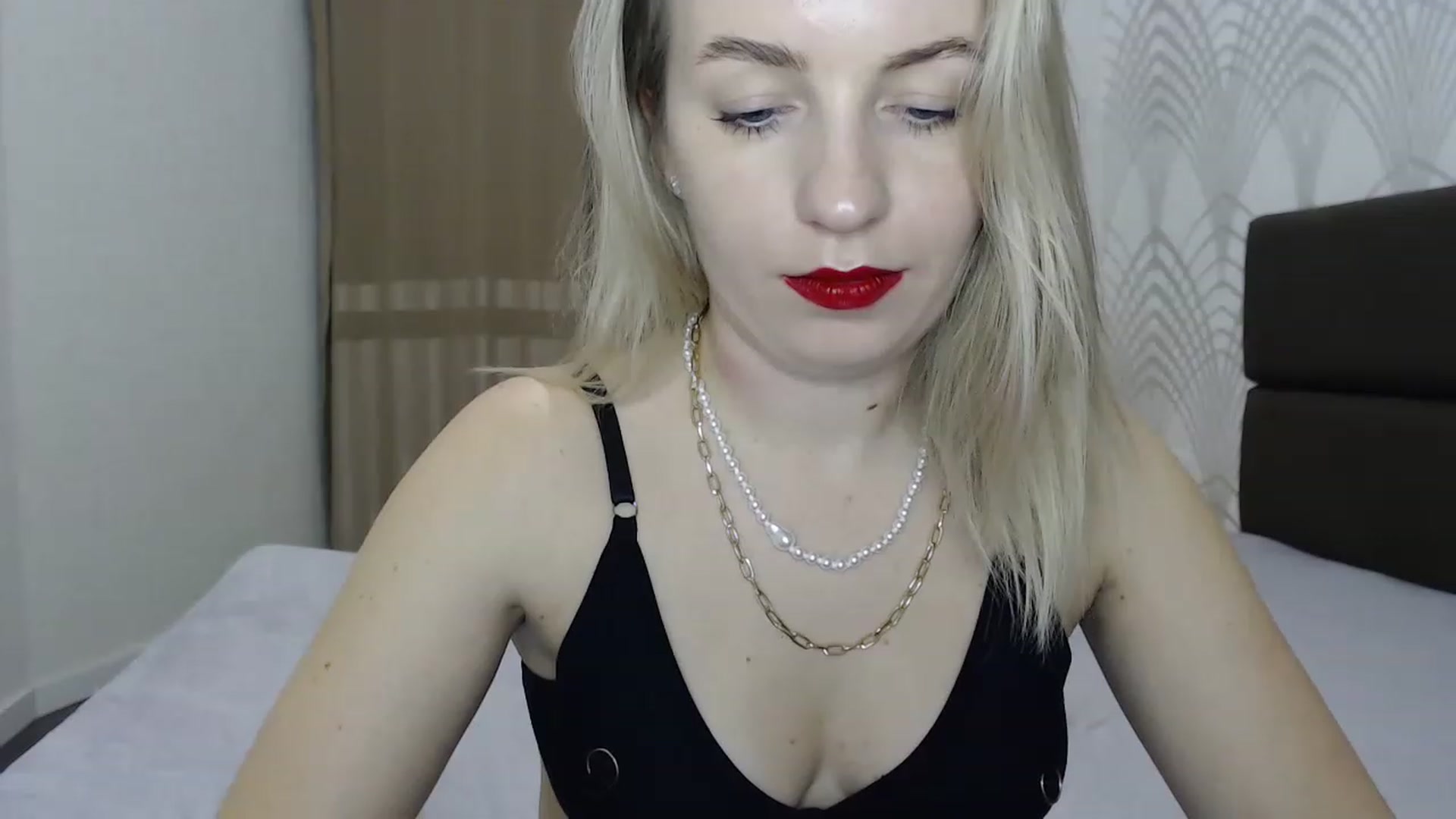 Gallery image thumbnail from Amy_CuteBambi's myfreecams stream on, 02/24/2023, 17:39 image 20 of 20